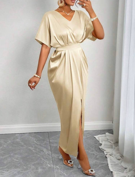 Robe d’hôtesse beige