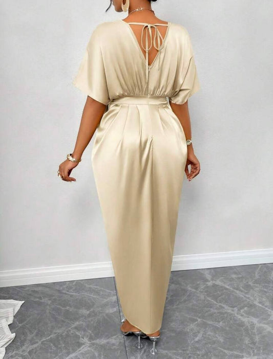 Robe d’hôtesse beige