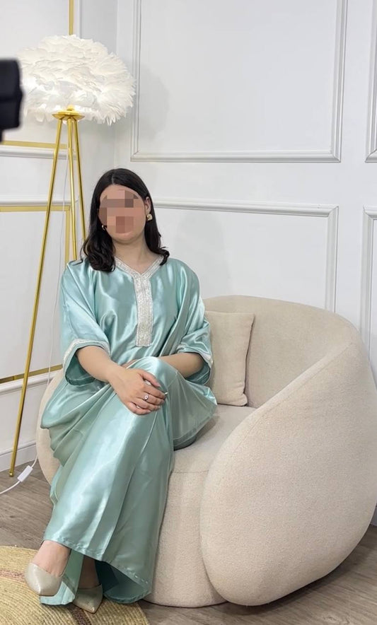 Robe d’hôtesse vert menthe
